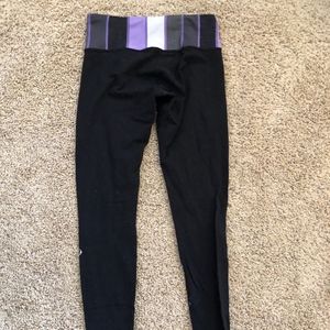 Lululemon Wonder Under Black Size 4